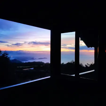 Ocean View Garden Retreat By The Golf Course Chalet Santa Cruz (Madeira)
